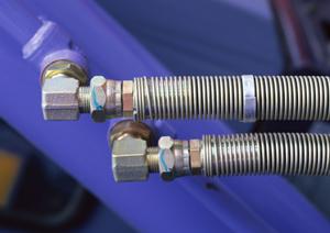 金属に高級感を与えるのがヘアライン